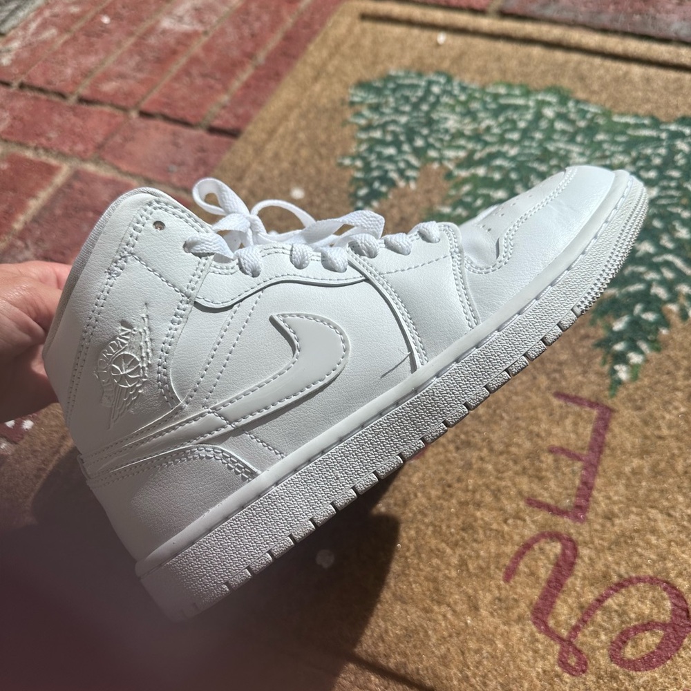 Air Jordan 1 Mid